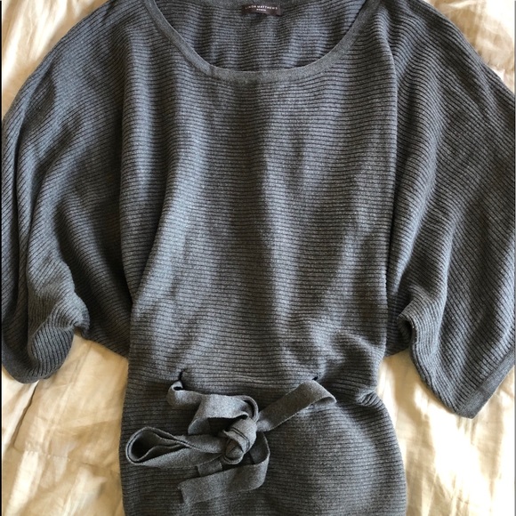 SOLD..Grey batwing sweater with belt - Picture 2 of 2